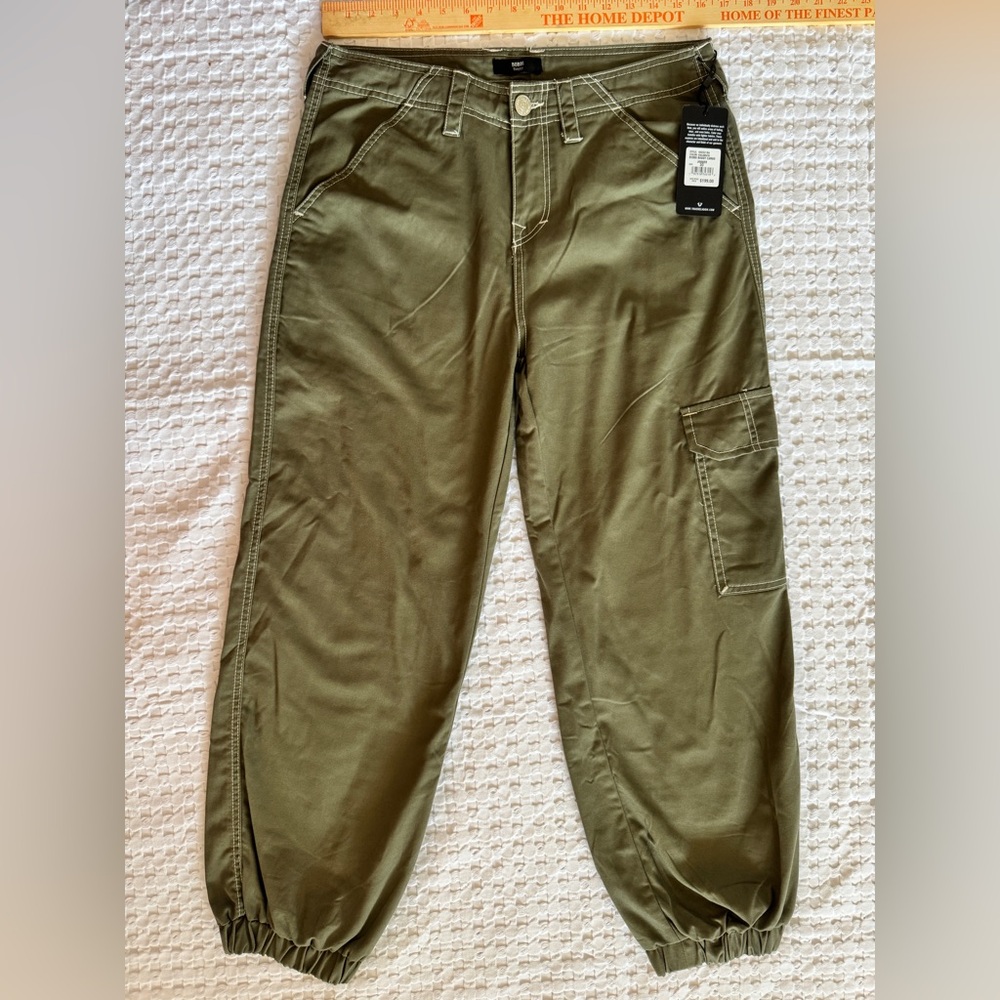 True Religion Bobbi Baggy Cargo Jogger | Size 30 | Kalamata Green | NWT